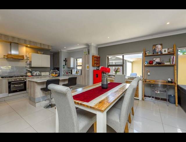 4 BEDROOM HOUSE FOR SALE IN PARKHAVEN